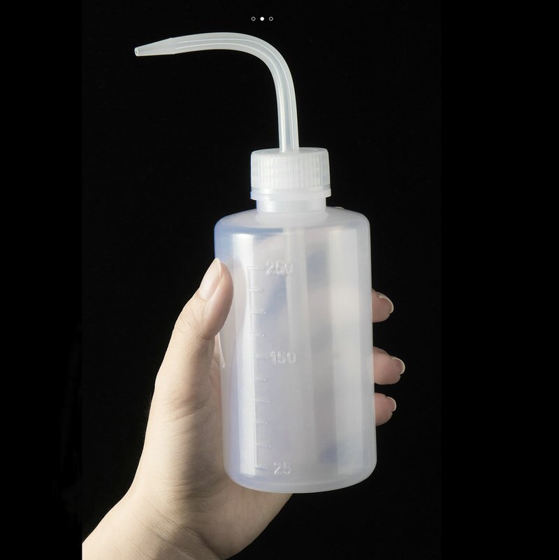 2pcs/Lot 250ml 500ml Plastic Curved Mouth Squeeze Washing Bottle Wash Bottle with Scale Lines Laboratory Supply Gardening