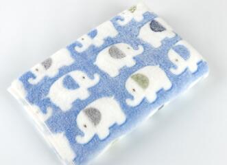 Pet Blanket Winter Dog Cat Bed Mat Foot Print Warm Sleeping Mattress Dogs Cats Coral Fleece Warm blanket Pet Supplies: white / S