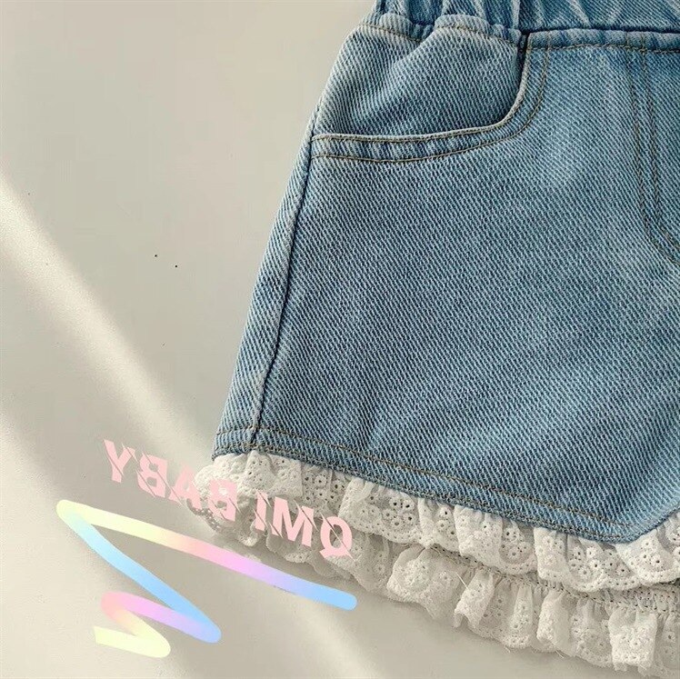 Pantaloncini di jeans carini in pizzo per ragazze estive abbigliamento per bambini in felpa comodi pantaloncini di jeans morbidi pantaloni caldi in cotone pantaloncini con volant 2-7 anni