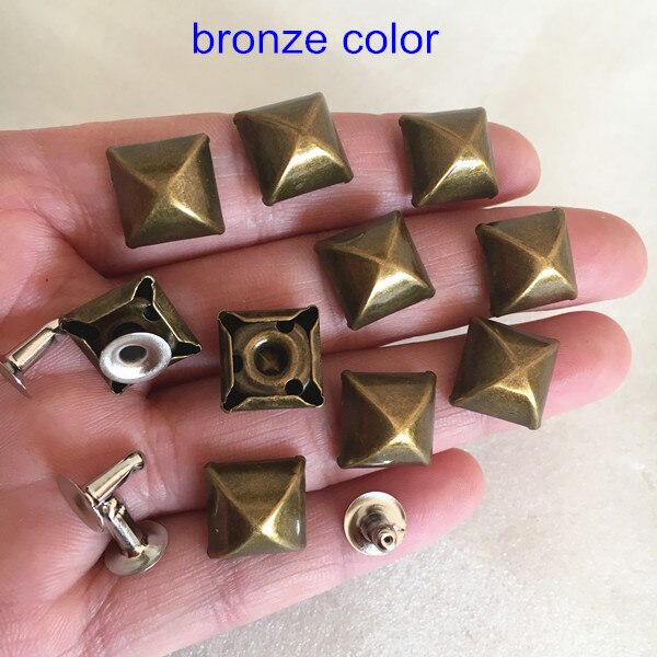Jeux de 100 clous de Rivet peints | Clou à Rivet carré, pointe à Rivet pyramide ronde avec Base, Rivet pour vêtements, bricolage, choisir vos couleurs, 12*12mm: antique bronze