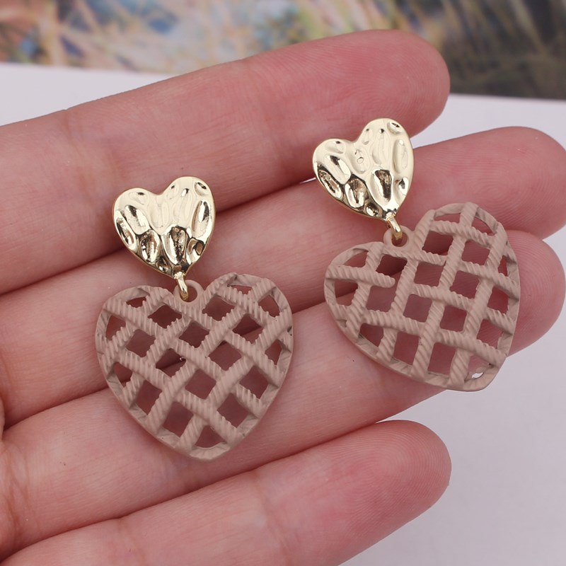 Korean Style Grid Hollow Heart Earrings for Women Print Metal Heart Wedding Party Jewelry Girl Boucles d'oreilles