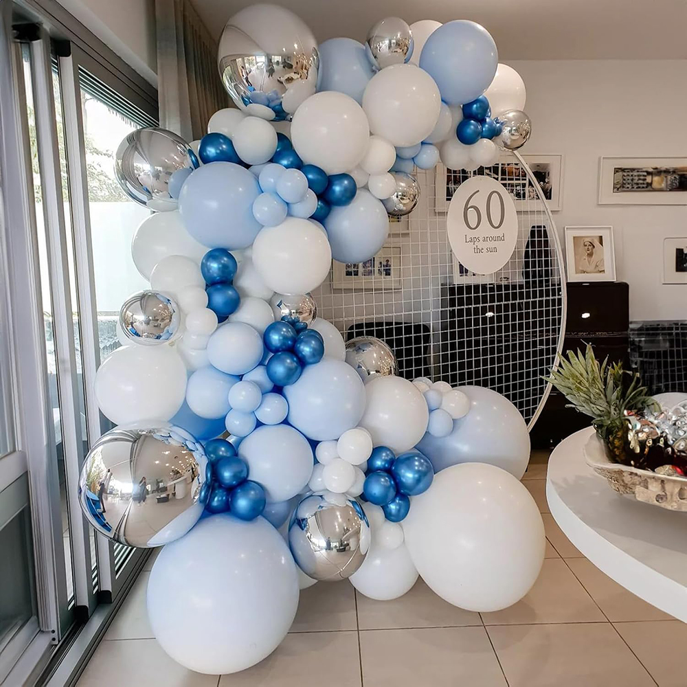 Babyblå ballongbue pastellblå hvite sølvballonger krans konfirmasjon barnebursdagsfest kjønnsavsløringe bryllupsdekorasjon