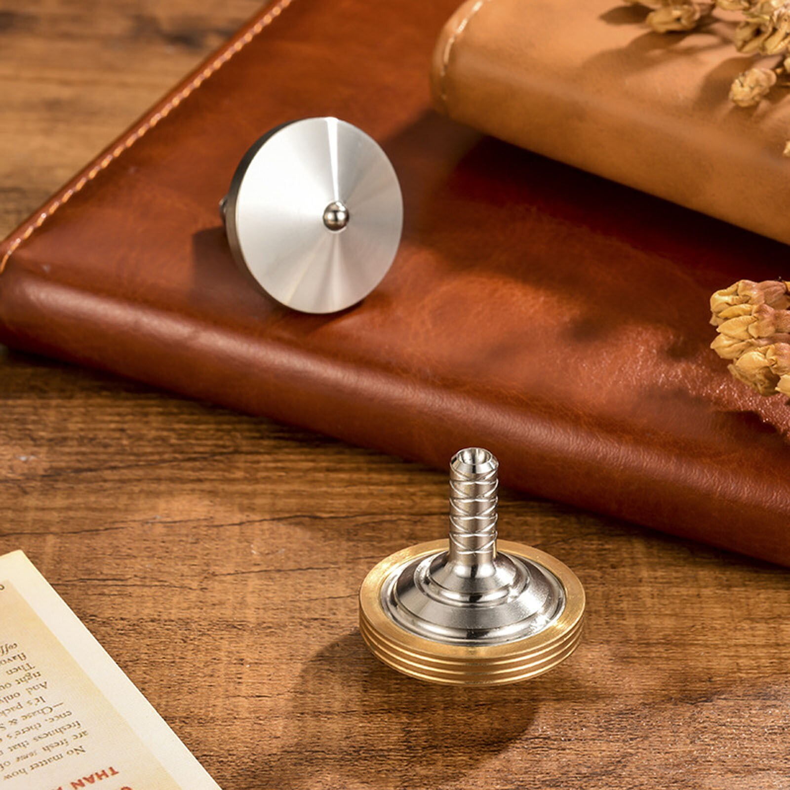 Prachtige Spinning Tops Roestvrij Gyroscoop Doden Tijd Draagbare Metalen Zwaartekracht Perfecte Balans Desktop Speelgoed Verlichten Stre Убить
