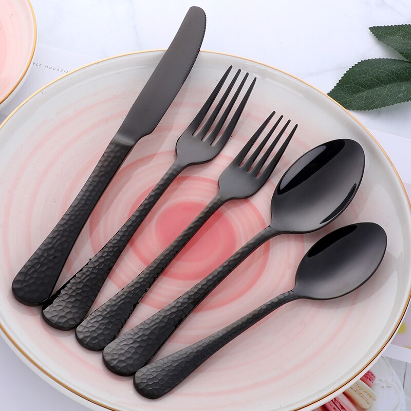 Ylelliset kultaiset aterimet 5 kpl kultaiset aterimet värikäs aterimesetti ruostumattomasta teräksestä musta aterinsetti veitsihaarukkasetti länsimaiset astiat: Musta