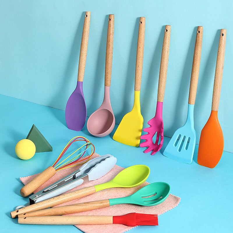 12 unids/set Color utensilios de cocina de silicona conjunto de madera de mango palo de utensilios de cocina espátula SpoonKitchen utensilios de cocina Gadgets