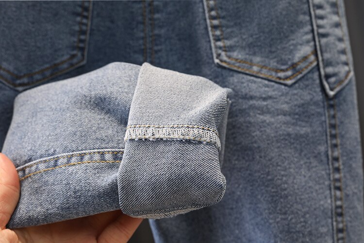 2021 moda ragazzi Jeans primavera e autunno abbigliamento per bambini Jeans per bambini lettera blu pantaloni in Denim Jeans per ragazze 2-6Y