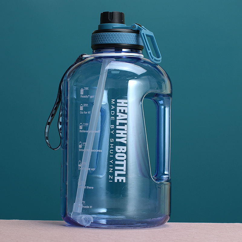 2.2L large capacity water cup sports fitness gallon straw big water bottle high temperature resistant plastic ton barrel: Blue