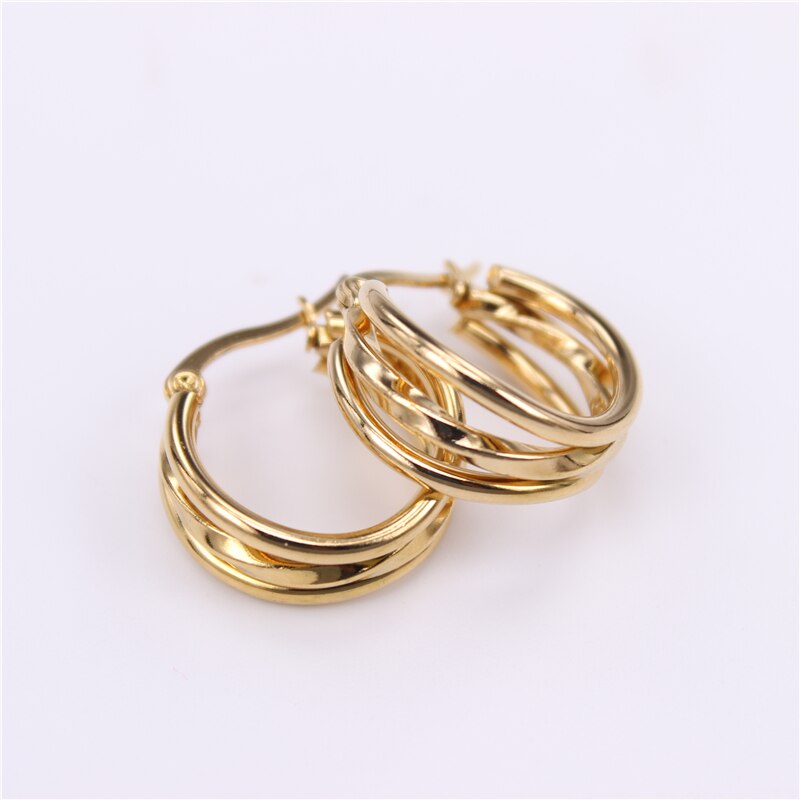 Le New19mm classique trois anneaux caractéristiques se réunir femmes bijoux boucles d'oreilles d'anniversaire LH900