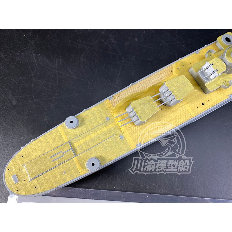 1/350 Scale Wooden Deck Masking Sheet For Very Fire VF350920 USS Cleveland CL-55 Model Ship CY350080 Assemble