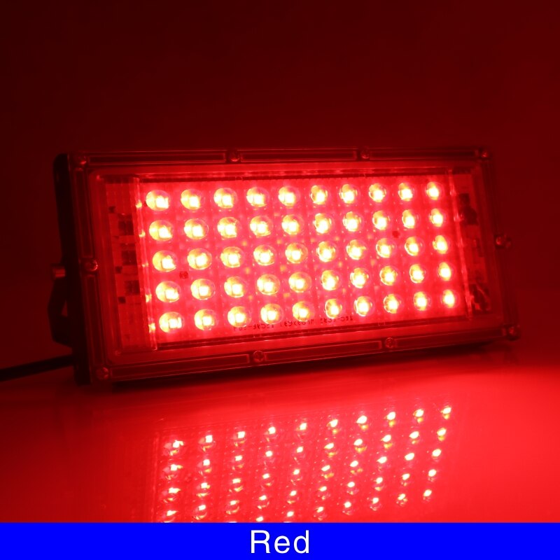 4 stk/parti 50w led rgb oversvømmelseslampe  ac 220v udendørs projektør  ip65 vandtæt reflektor led spot med fjernbetjening: Rød