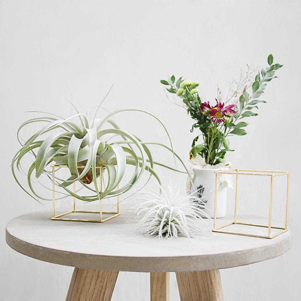 Rustic Style Iron Freestanding Hanging Metal Geometrical Shaped Small Square Air Plant Receptacle Flower Stand Rack Holder