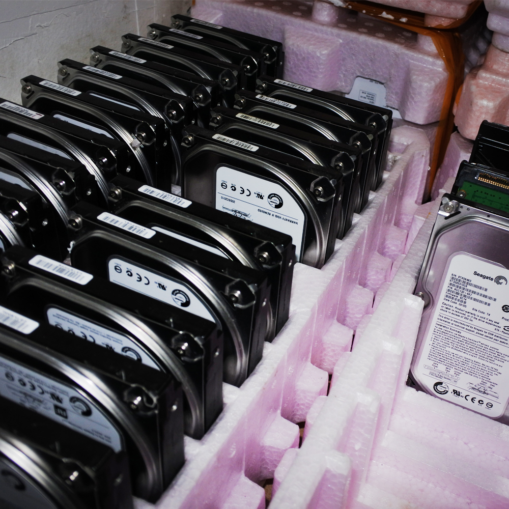 Hårddisk sata 3 -gränssnitt 1tb 2tb 3tb 4tb märkesstationär  pc 3.5 "intern mekanisk hårddisk sata 6gb/s hårddisk 7200 rpm (begagnad)