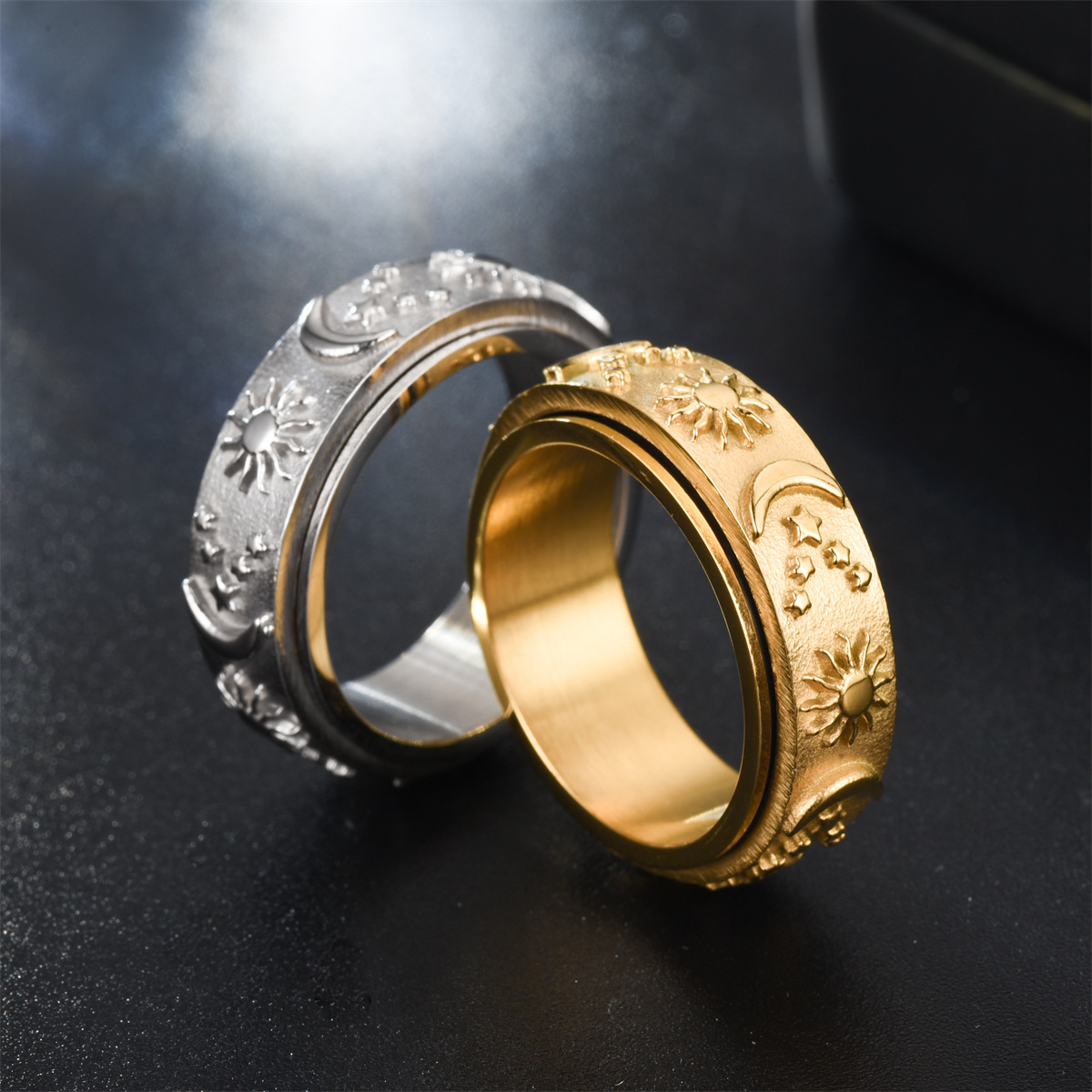 Anillo relajante bohemio con forma de estrella y Luna para hombre, Spinner giratorio de acero inoxidable, anillos antiestrés, joyería
