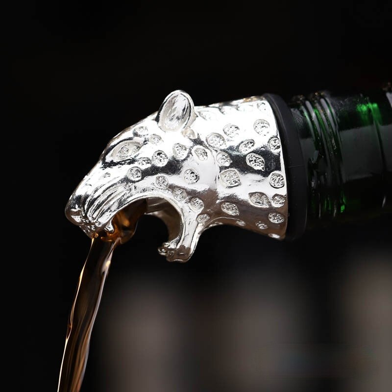 1PC Bar decoration accessories nightclub bar counter accessories red wine pourer zinc alloy rhino lion head wine stopper