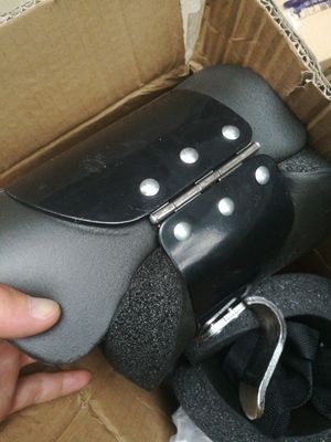 Inversion boots Powerful foot buckle Anti Gravity Ankle Boots stainless steel hook Hanging Pull Up shoes D92602