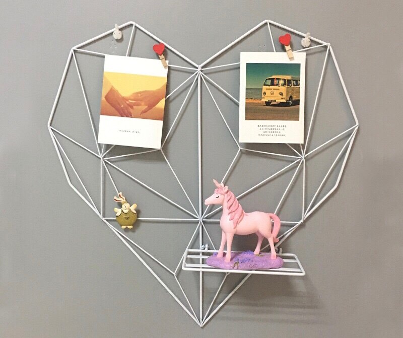 Corazón de Metal de amor rejilla de malla Panel Decoración habitación DIY Pared de fotos arte hierro Display con 10 Clips y 4 ganchos Multi organizador de fotos