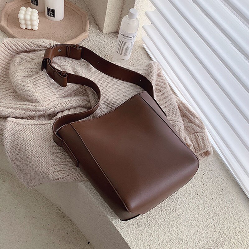 Large Capacity Pu Leather Shoulder Bags for Women Winter Vintage Crossbody Handbags Women's Comtosite Bucket Bag: Dark khaki