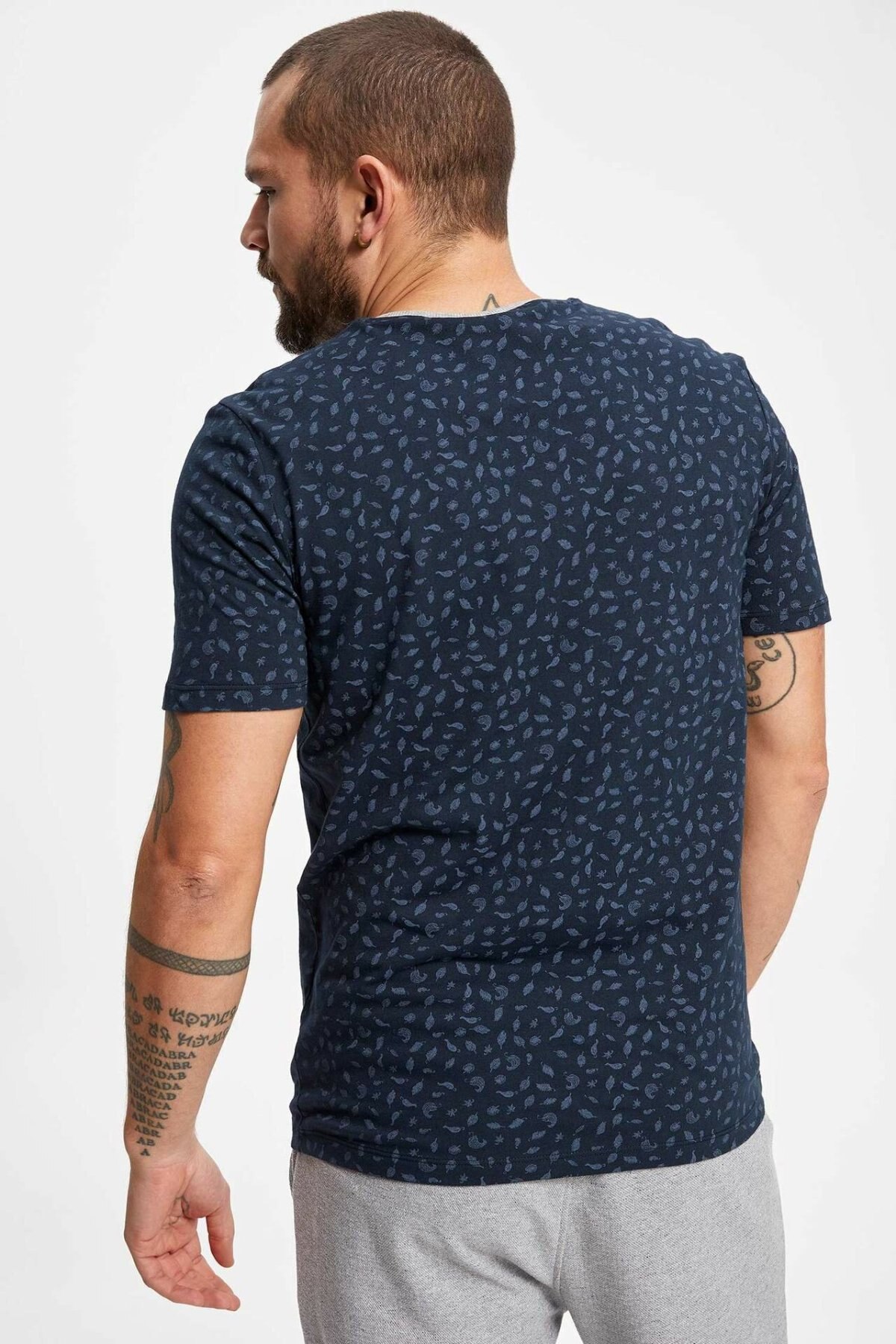 Defacto Zomer Man O-hals Gebreide Tops Mannelijke Mode Veer Patroon Katoenen T-shirts Mannen Casual Comfort Trui-K2363AZ19SP