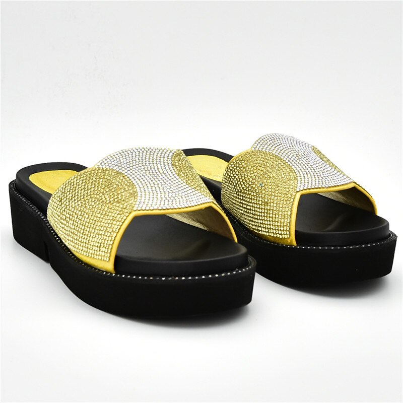 Último Sandalias Rasteiras femeninas zapatos de mujer tacones Sandalias de mujer con tacones de diamantes de imitación zapatos de boda para mujer: Yellow / 8.5