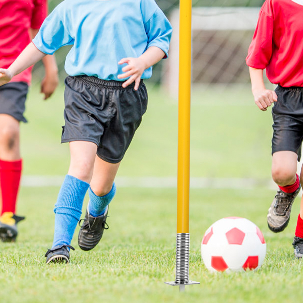 4 st fotbollsflaggstångsfot fjäderspik golvspikar fotbollsjärnhörnflagga bas hörnflaggor hållare fjädermonterade spik fotbollsflagga