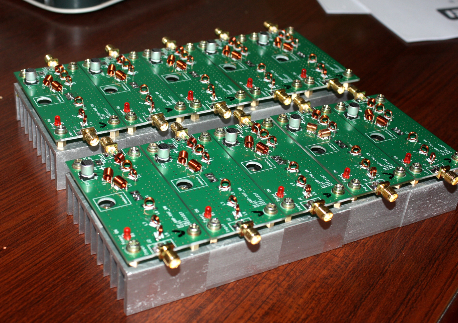 Assembled 88M-108MHz /140M-170MHz FM VHF RF Power Amplifier 6W FM 12v for VHF Ham Radio AMP WTIH heat sink