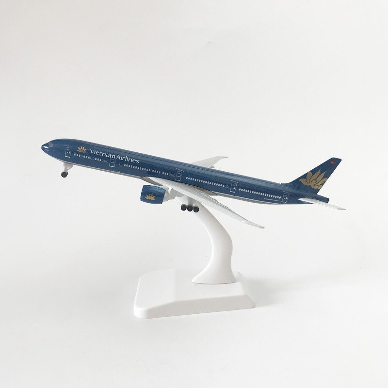 Boy Educational Toys 20CM Vietnam Airlines Boeing 777 Factory Direct Sales Aircraft Model with Landing Gear Alloy Aircraft Model