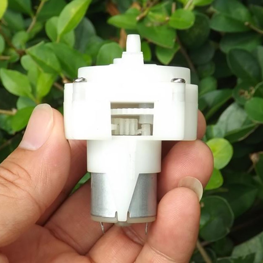miniature gear pump DC motor water pump DC 5V 0.4L/min oil pump Self-priming pump micro water drilling machine