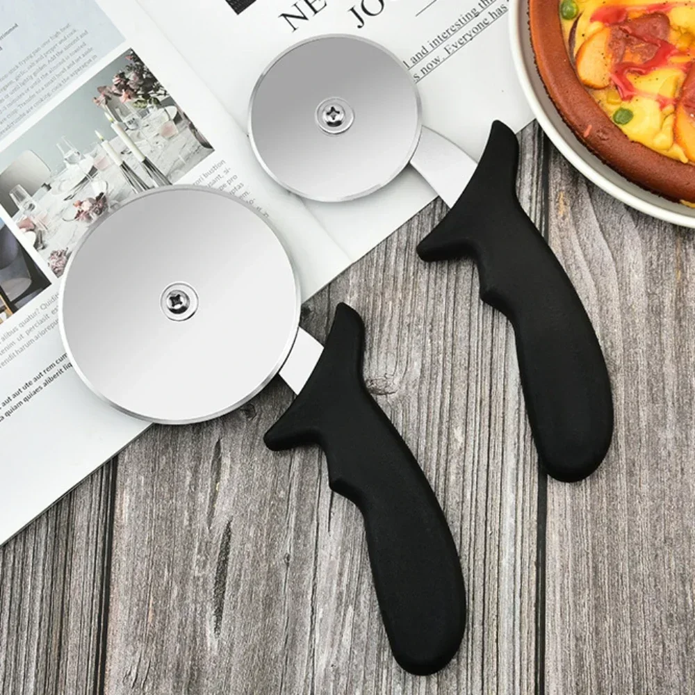 Cortadores de Pizza de acero inoxidable, accesorios de cocina, cortador de rodillo de pastelería, cuchillo para Pizza, rodillo para pastel de galletas, rueda, tijera, herramienta de corte