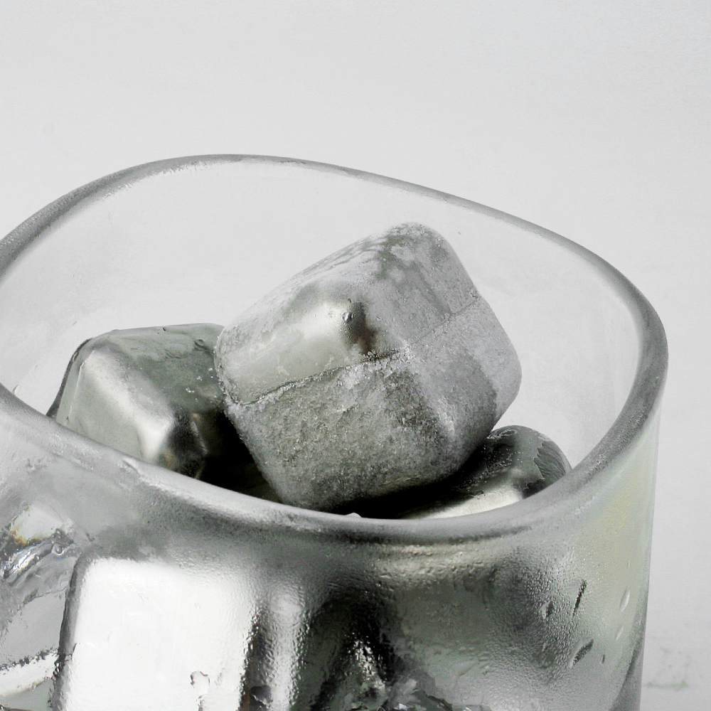 Ice Cube Metal For Cooling Drinks Beverage Cooling Water Cool Metallic Ice For Whiskey Kitchen Dishes