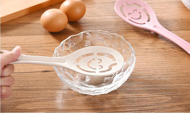 1PC Kitchenware Dining Stalk Smiling Face Non-stick Spoon Egg Divider Plastic Spatula Rice Spoon Tablespoons OK 0865