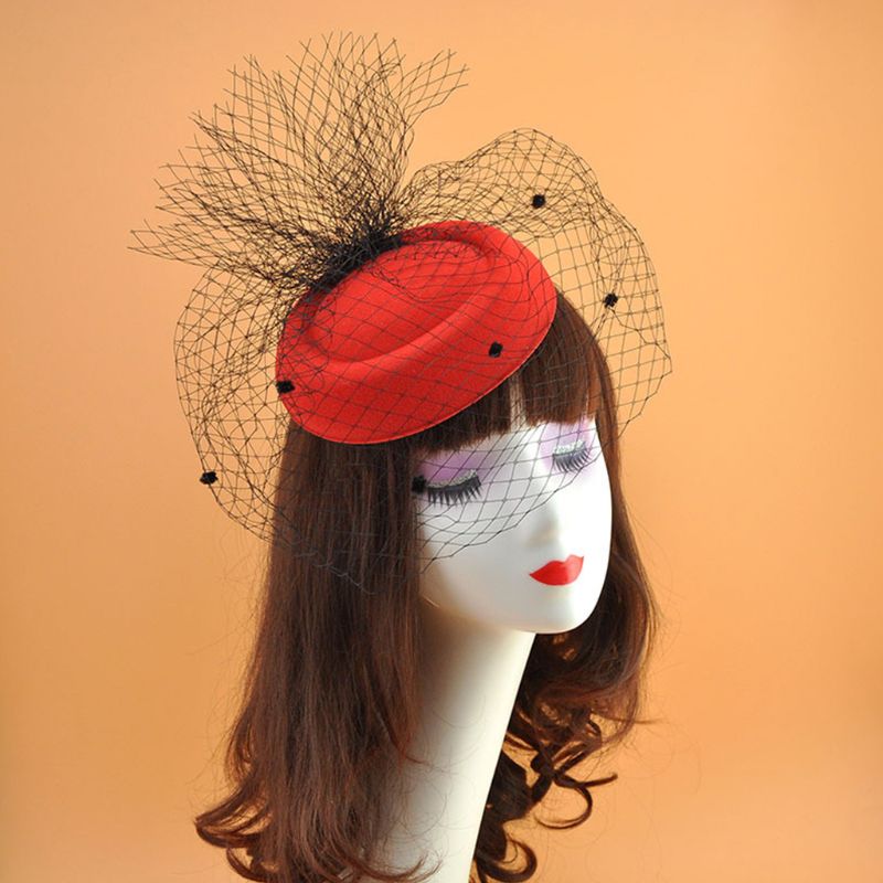 Damski Kapelusz Fascinator Filcowy - Welon z Siateczki - Dekoracja w Kropki - Spinki do Włosów na Wesele, Ślub, Koktajl: Czerwony
