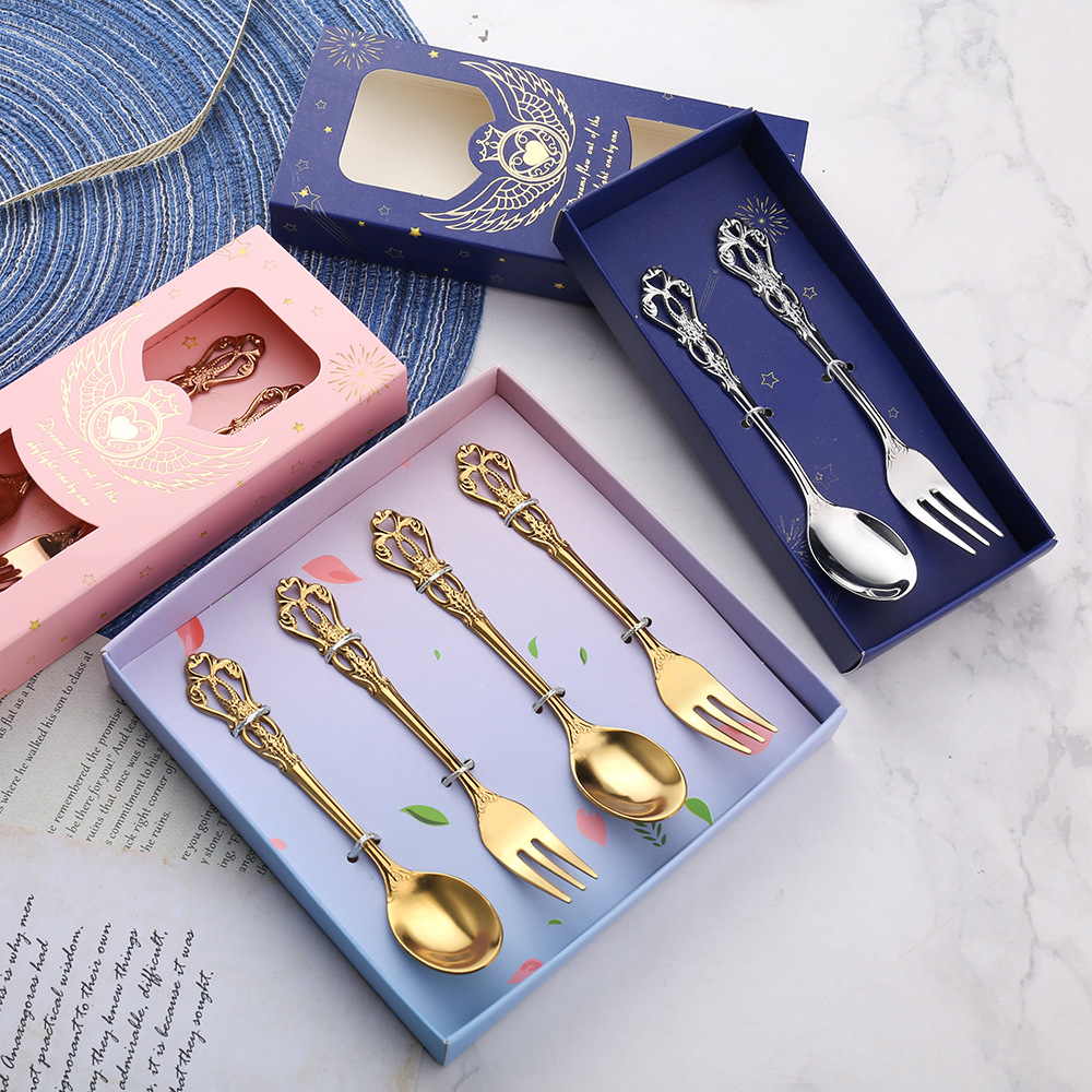Stainless Steel Retro Spoon European Embossed Gold-plated Spoon Fork Hollow Coffee Spoon Dessert Fork Wedding Tableware Set
