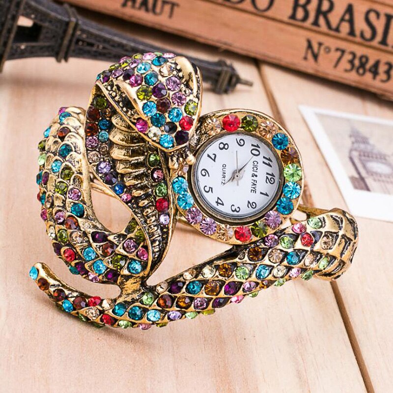 Stil slangeformet ur ur armbånds ur unikke kvinder kjole ure pige relogio feminino: Flerfarvet