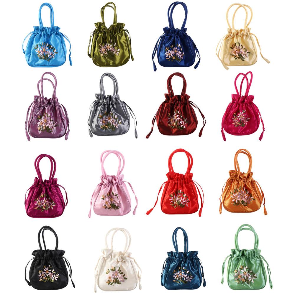 Bolso de mano con bordado de seda satinada para mujer, cartera pequeña con cordón Floral, Hanfu, Retro y