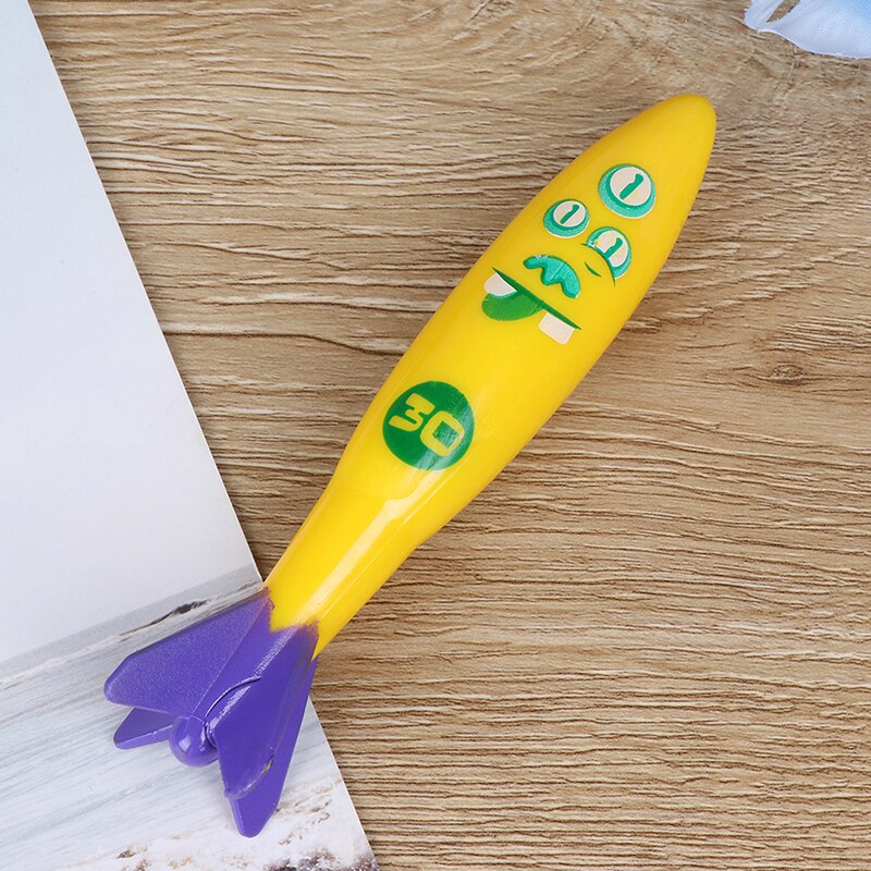 1impostato = 7pz Siluro Razzo di Lancio Giocattolo di Nuoto piscina immersione Gioco proprietà Siluri Banditi Bambini Subacquea tuffo Spiedi giocattolo