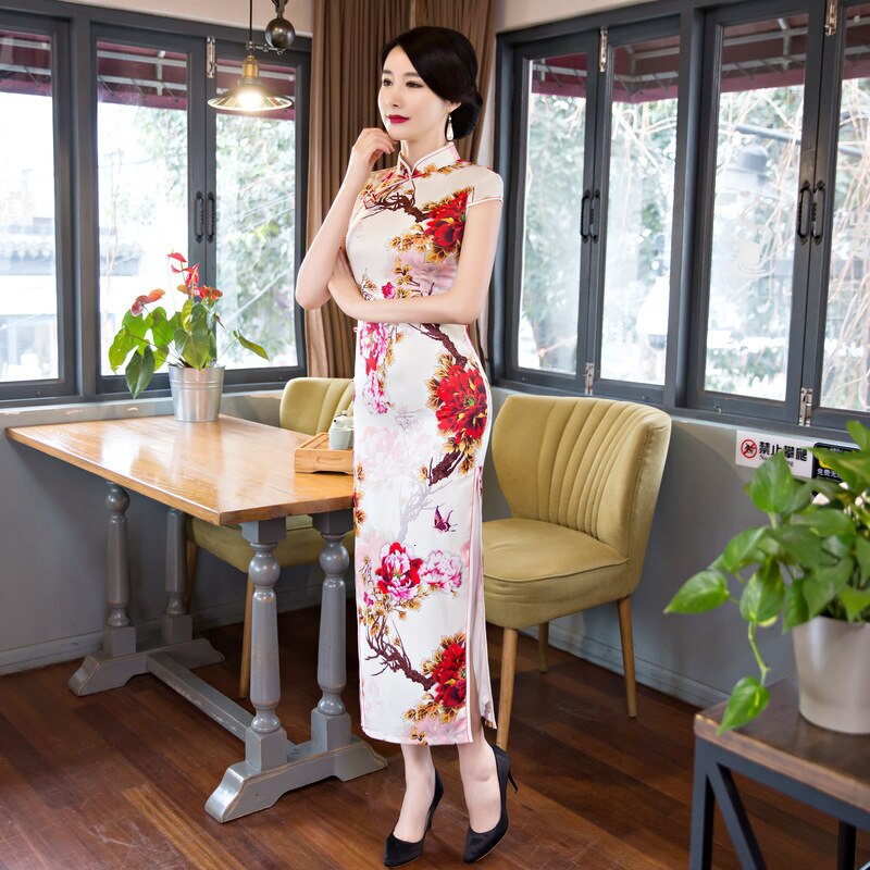 Sheng Coco 6XL 5XL 4XL Grote Size Vrouwen Kleding Roze Bloem Vlinder Patroon Lange Zijden Cheongsam Jurk China Bruiloft Qipao