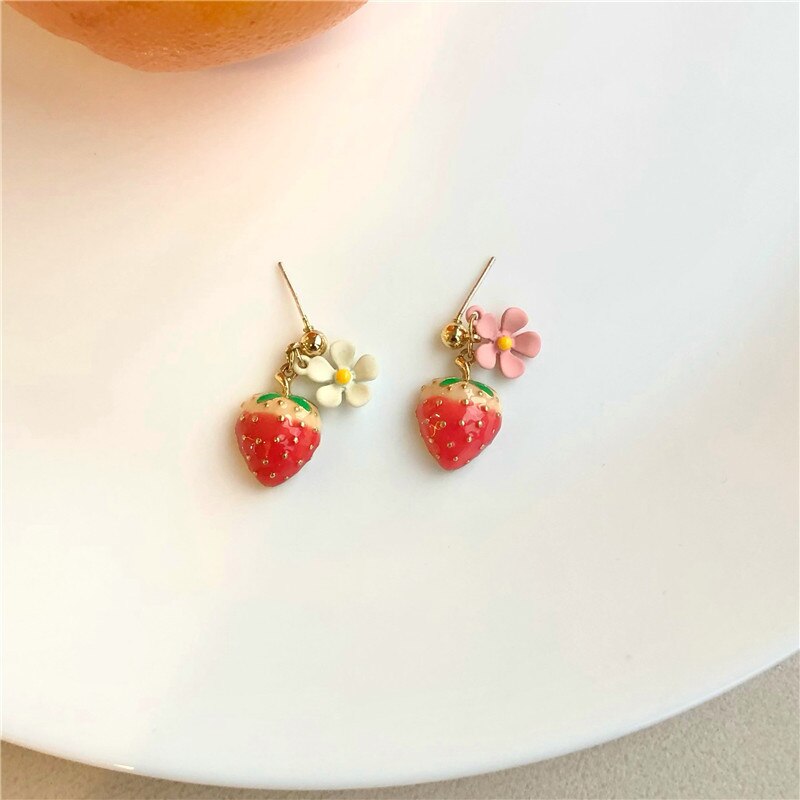 1Pair Delicate Red Strawberry Pink White Alloy Flower Dangle Earrings for Women Girls Sweet Cute Earrings Jewelry