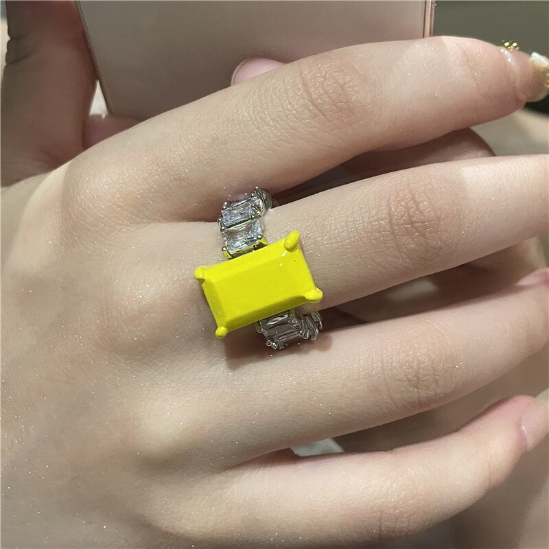 Huanzhi retro firkantet maling ring slik farve zirkon rhinestone uregelmæssig emalje glasur ring til kvinder piger smykker: -en