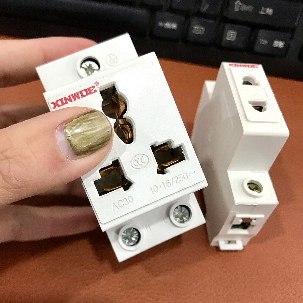 AC30 SERIES Single Phase US EU 2 Pin Plug 35mm Din Rail Mount Modular socket 10-16A 250V AC
