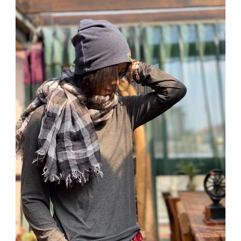 Women Autumn Winter Plaid Scarves Ladies Vintage Plaid Scarf Wraps Female Retro Tassel Scarves
