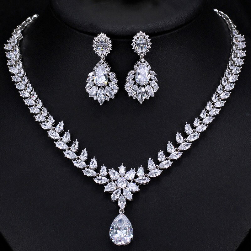 ThreeGraces glänzend CZ Kristall Weiß Gold groß Baumeln Hochzeit Ohrring Und Halskette charmant Braut Kostüm Schmuck einstellen JS079