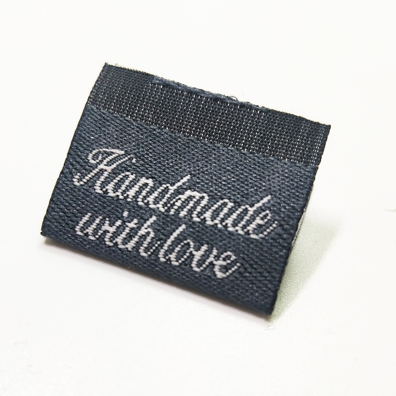 100pcs 2*2.5cm Hand made with love DIY Woven/main Labels middle folded for garment clothes/bags/shoes/clothing tags accessory
