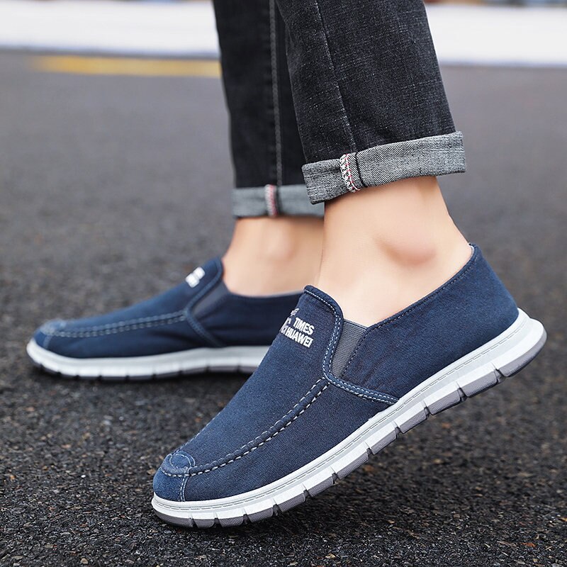 Slip-on Men's Canvas Shoes Breathable Lightweight Comfortable Men Shoes autumn Men's Casual Shoes Lazy Flat Shoes men