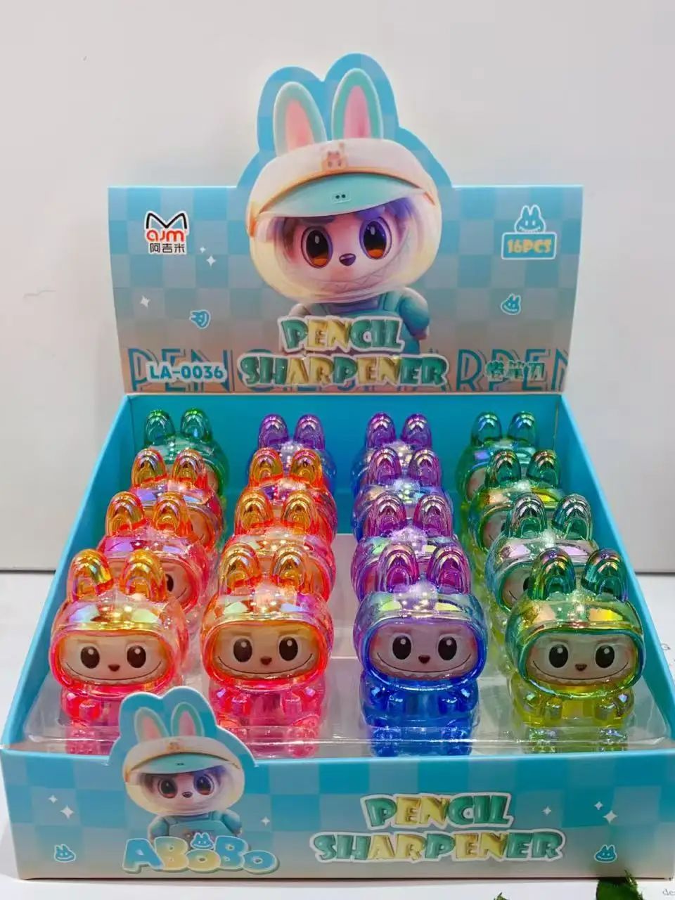 Cute Cartoon doll pencil sharpener Portable manual pencil sharpener with 3D soft rubber shape student stationery prize: black