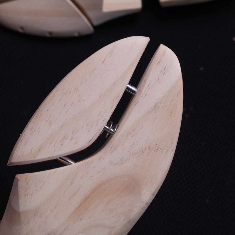 Men's Pine Wood Shoe Trees Metal Knob Adjustable Length and Width Shoe's Care