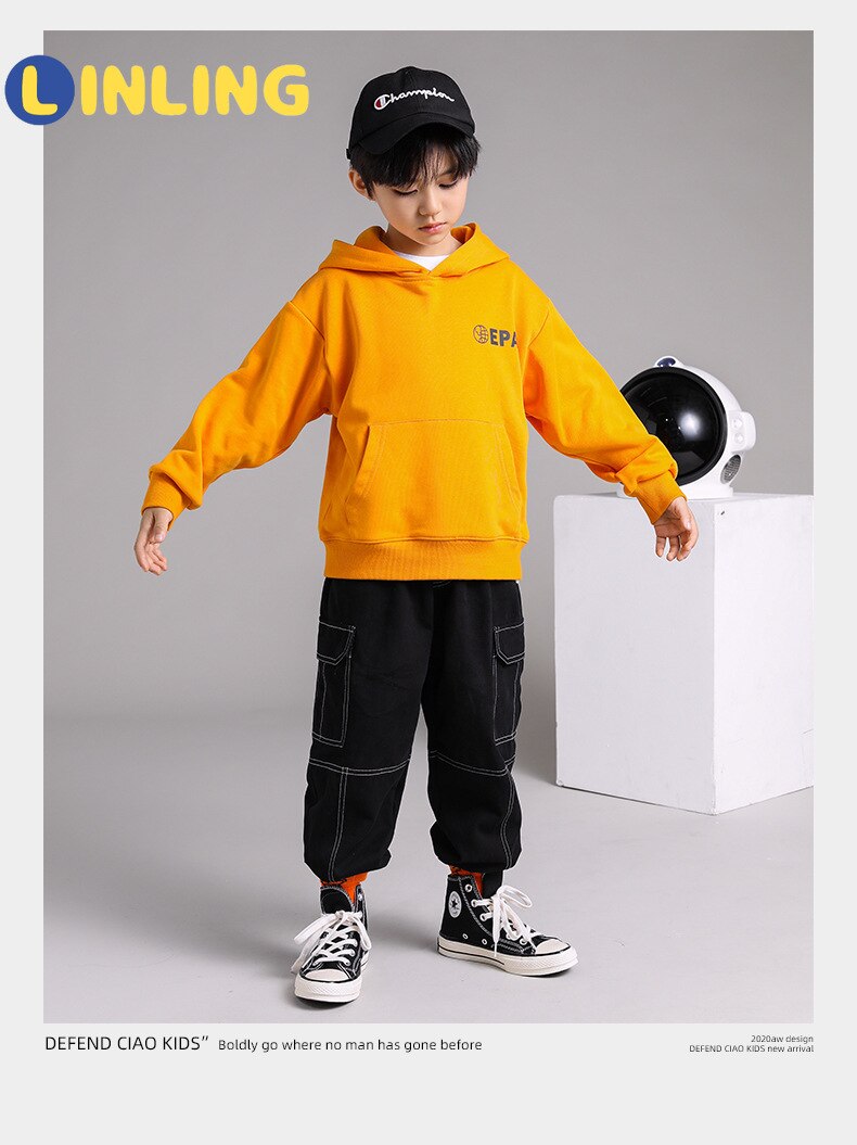 LINLING Otoño Invierno abrigo de algodón activo niños pequeños ropa con gorra para muchachos Sudadera con capucha carta sudadera Tops ropa P255