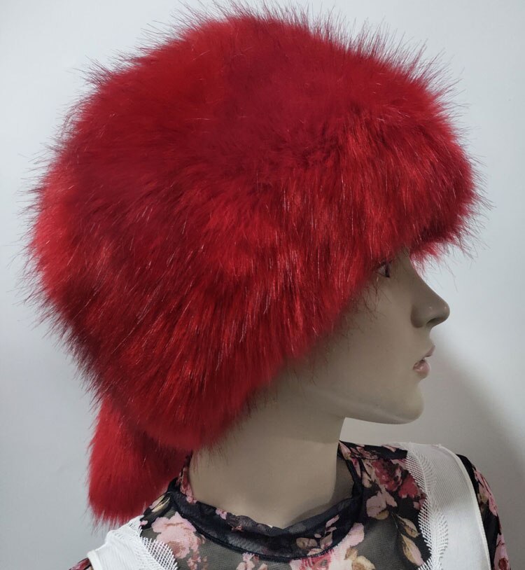 Fausse fourrure chapeau de mariage fête de mariée hiver chapeaux mariée voile chapeau: Rouge