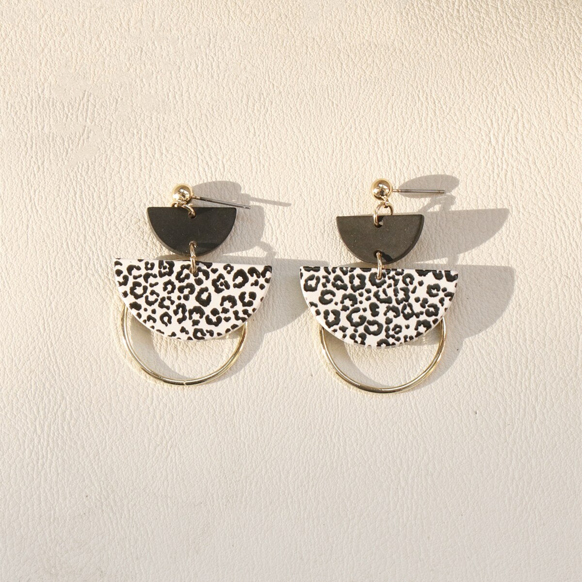 Classic Black White Large Geometric Acrylic Earrings for Women Irregular Exaggeration Long Earring Jewelry Pendientes: 1523 White