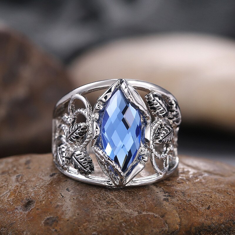 Luxus Weiblichen Blauen Kristall Ring Jahrgang Silber Farbe Große Hochzeit Ringe Für Frauen modisch Hohl Blume Zirkon Engagement Ring