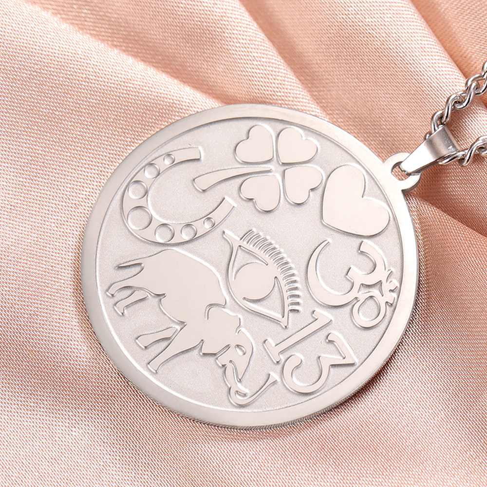 Colar de homens Sorte Elephant Medallion colar poderoso amuletos de proteção Quatro folhas Clover Ohm Symbol Horseshoe Evil Eye colar jóias de aço inoxidável: Cor de aço